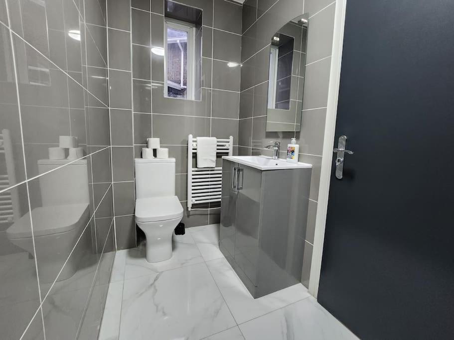 Apartment Flat 5 - 10 Min To Centre By Promise Cardiff